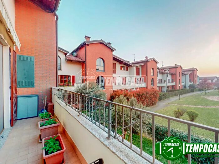 Appartamento bilocale in vendita in Via del Campo Breve, Besate