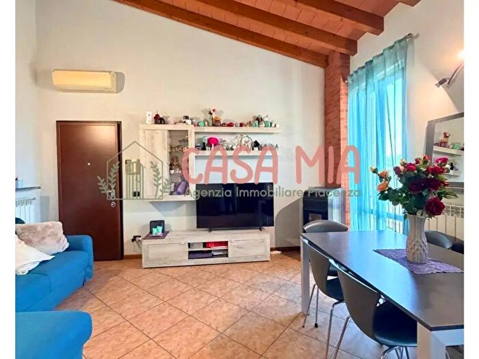 Appartamento trilocale in vendita in Via Madre Teresa di Calcutta, Gragnano Trebbiense