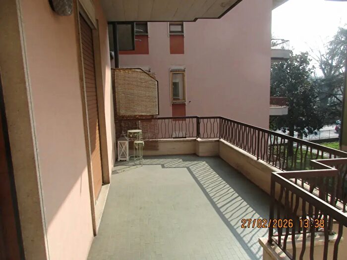 Appartamento trilocale in affitto in Viale Grappa, Vicenza