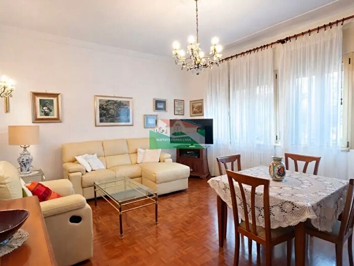 Casa con 9 locali in vendita in Via Rubicone, Ravenna