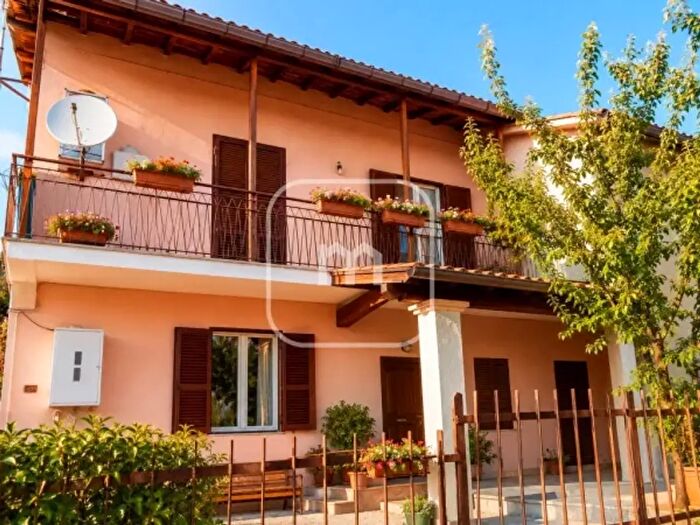 Appartamento trilocale in vendita in Via Quadrelle, Palestrina