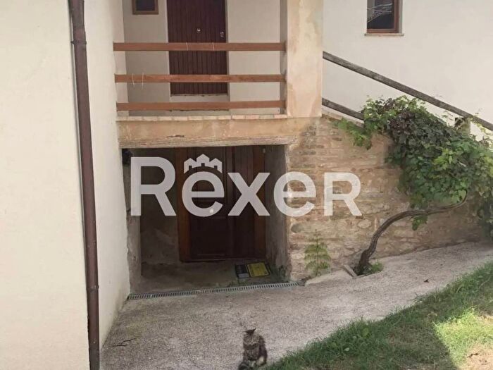 Casa con 6 locali in vendita in Strada Provinciale Coldellaio, San Ginesio