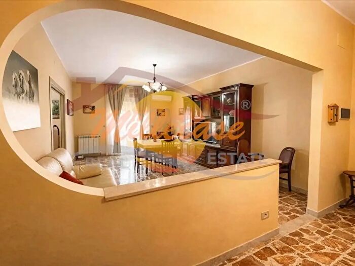 Appartamento quadrilocale in vendita in Via Mattia Preti, Siracusa