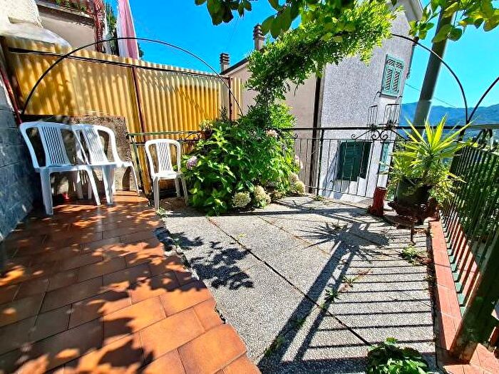 Casa quadrilocale in vendita in Moconesi