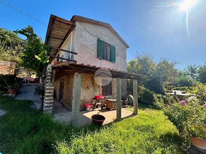 Casa trilocale in vendita in Via di Valle Menetola, Collevecchio