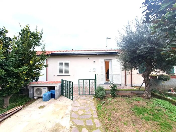 Casa bilocale in affitto in San Giuliano Terme