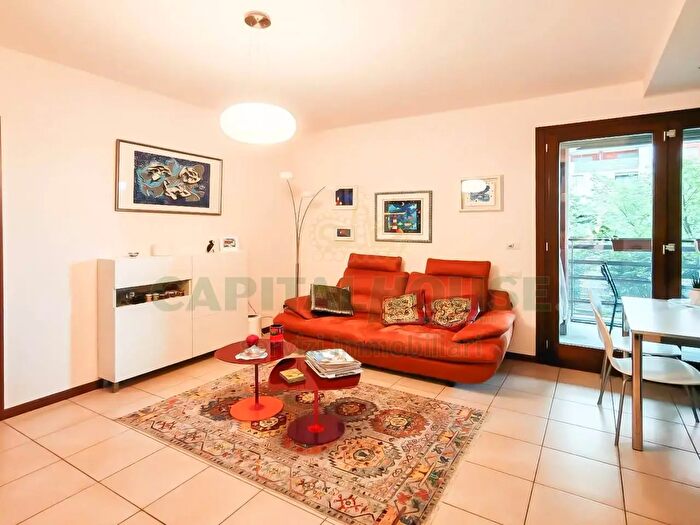 Appartamento trilocale in vendita in Viale Sarca, Milano