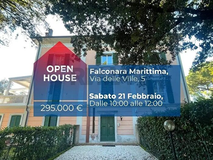 Appartamento con 7 locali in vendita in Via delle Ville, Falconara Marittima