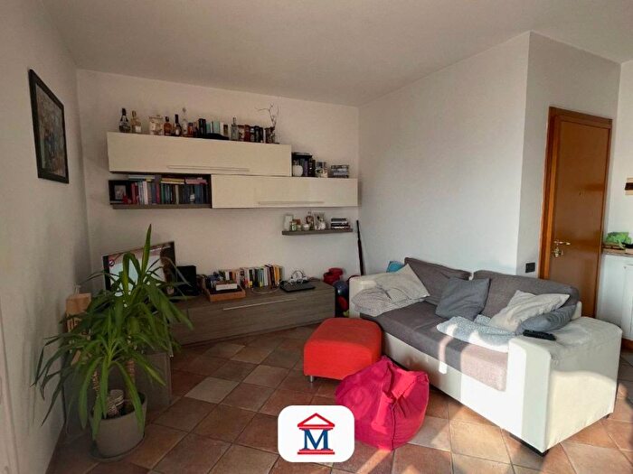 Appartamento trilocale in affitto in via Don Adami, Centro, Alzano Lombardo