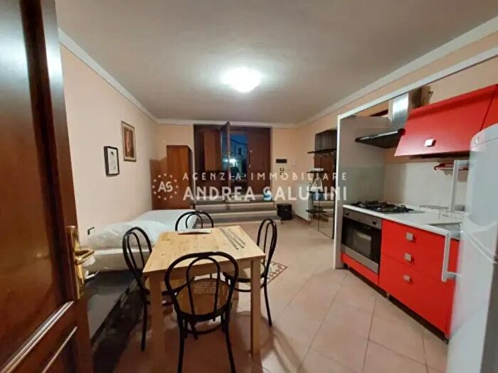 Casa con 6 locali in vendita in Montopoli In Val DArno