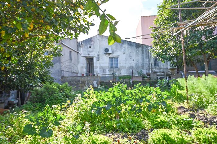 Casa con 7 locali in vendita in Via San Giovanni Bosco, Messina