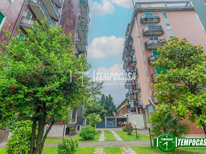 Appartamento bilocale in vendita in Via Palestro, Inveruno