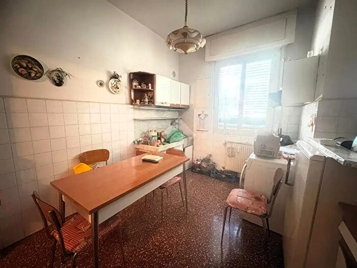 Appartamento trilocale in vendita in Via Giulia De Vincenzi, Genova
