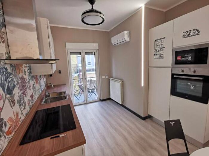 Appartamento con 6 locali in affitto in Via Lungomare Stefano Pugliese, Catanzaro