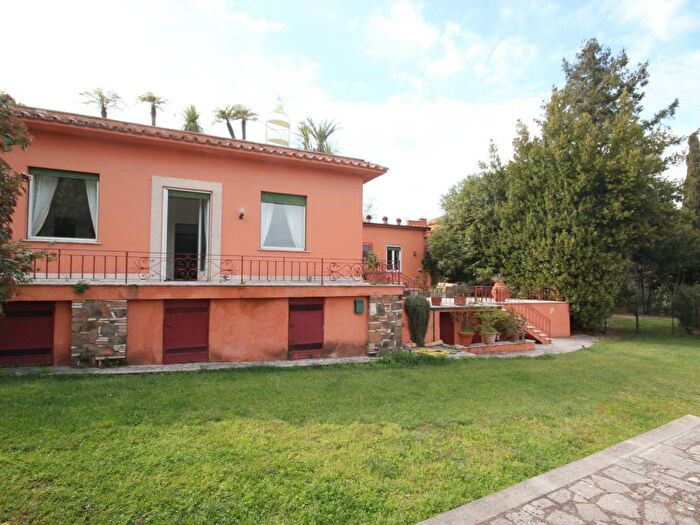 Casa con 6 locali in affitto in Via della Castelluccia di San Paolo, Castel di Leva, Roma