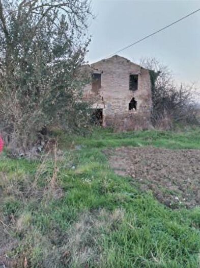 Casa quadrilocale in vendita in Via Torte, Bettona