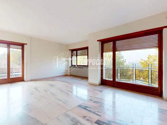 Appartamento quadrilocale in vendita in Viale del Castello, Moncalieri