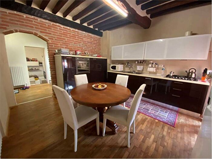 Casa con 6 locali in affitto in pza garibaldi, Gualtieri
