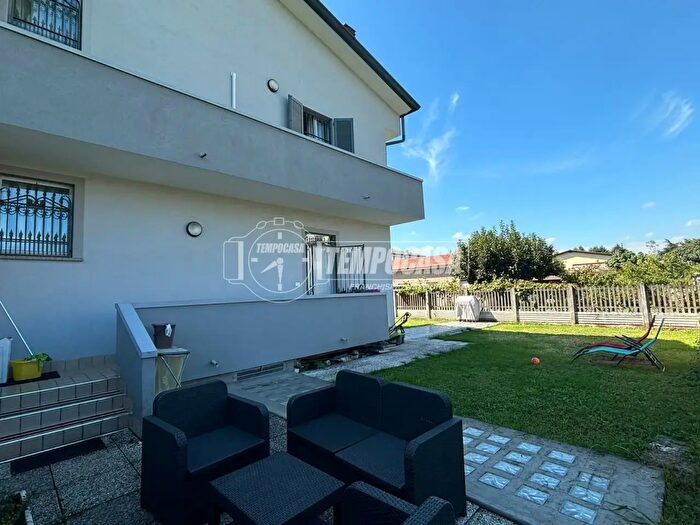 Casa trilocale in vendita in Via del Tramonto E, Seveso