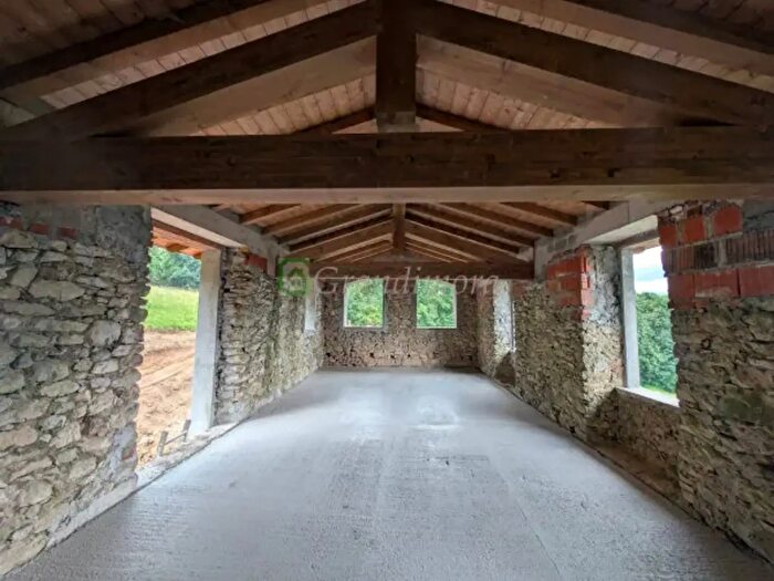 Casa trilocale in vendita in Via Camanecchio, Zogno