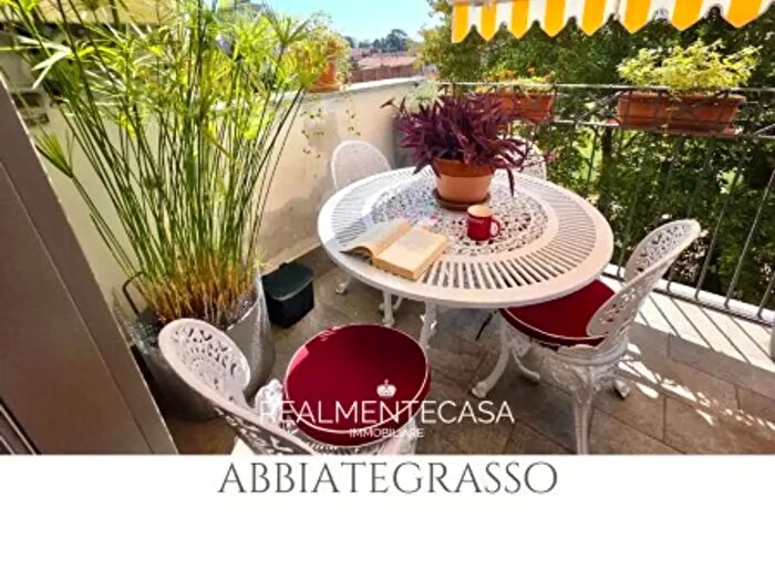 Appartamento trilocale in vendita in Via Vincenzo Bellini, Abbiategrasso