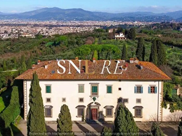 Appartamento con 6 locali in vendita in Via di Santa Maria a Marignolle, Firenze