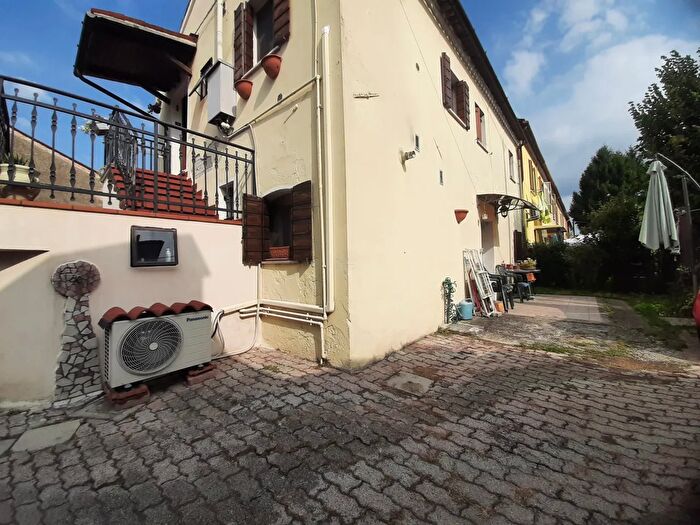 Appartamento quadrilocale in vendita in Via Artuto Toscanini, Mira