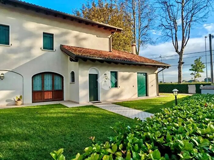 Casa con 6 locali in vendita in Via Cà Gamba, Jesolo