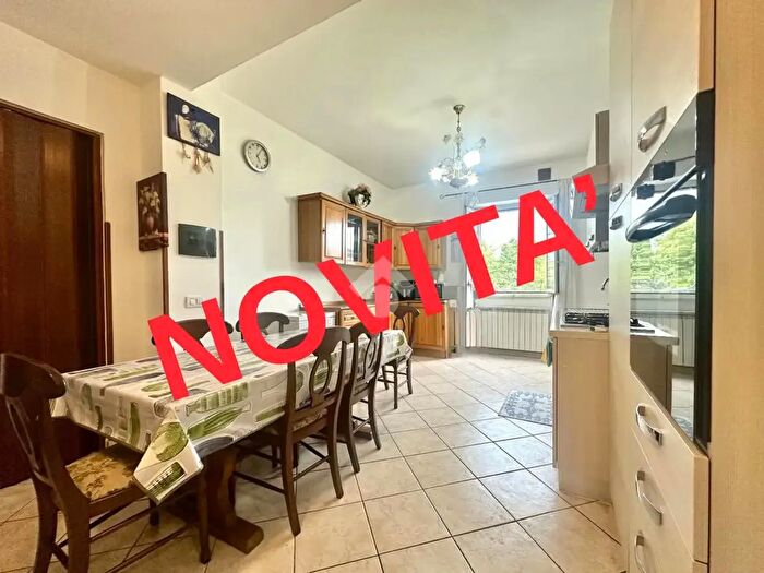 Appartamento trilocale in vendita in Via Toiano, Narni