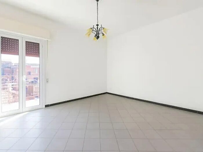 Appartamento con 5 locali in vendita in Via Argine Destro, Imperia