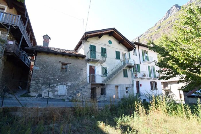 Casa con 6 locali in vendita in Cret De Breil, Chatillon