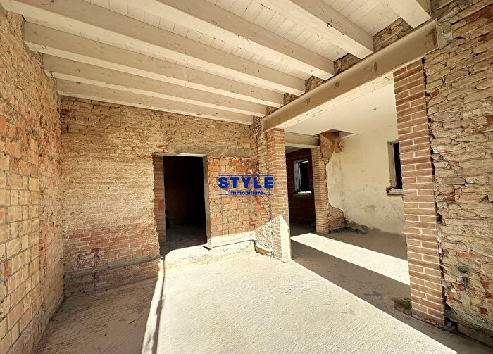 Casa con 8 locali in vendita in Dolo