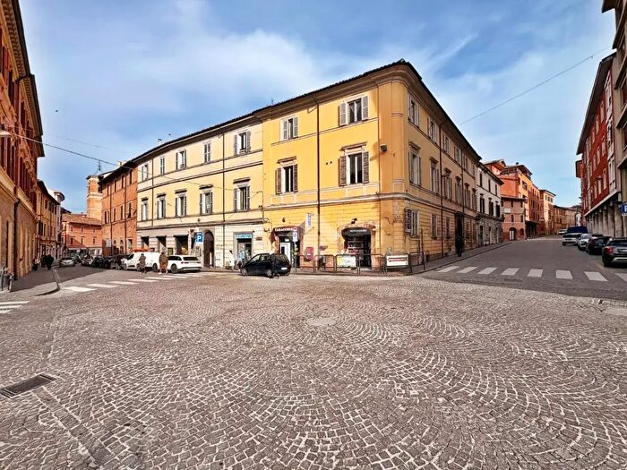 Appartamento con 8 locali in vendita in Corso della Repubblica, Fabriano