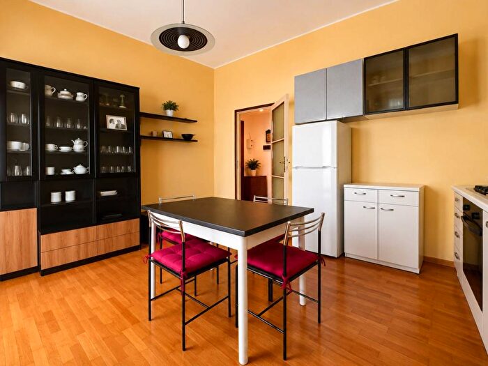 Appartamento trilocale in affitto in Via Averardo Buschi, Città Studi, Milano