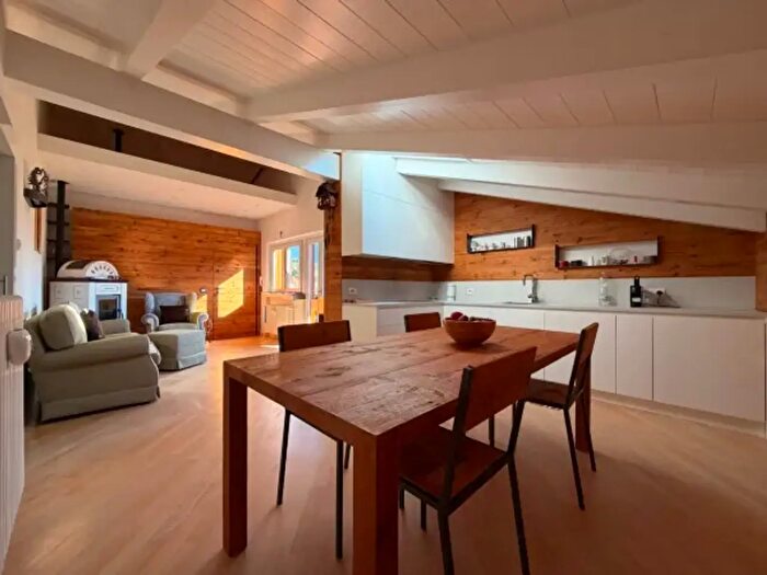 Appartamento trilocale in vendita in Via della Contrada, Valdidentro