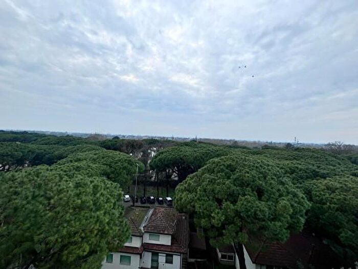 Appartamento trilocale in vendita in Viale delle Querce, Comacchio