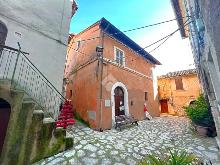 Appartamento bilocale in vendita in Piazza del Millennio, Selci