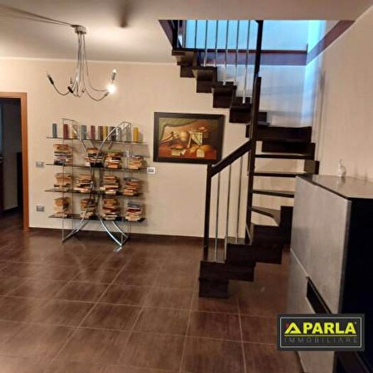 Appartamento quadrilocale in vendita in Via Regina Elena, Canicatti