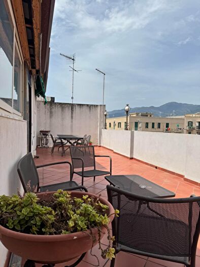 Appartamento quadrilocale in vendita in Via Lafarina, Messina