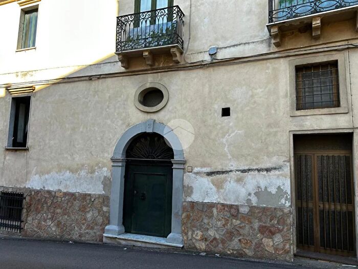 Casa con 6 locali in vendita in Via Moccone, Bisignano