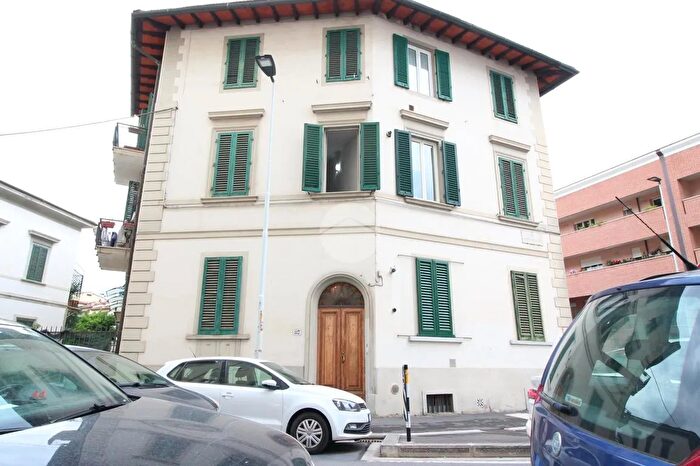 Appartamento quadrilocale in vendita in Via Andrea del Sarto, Firenze
