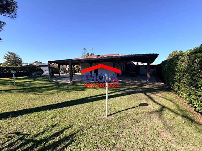 Casa quadrilocale in affitto in Località Sant'Eufemia, Sessa Aurunca