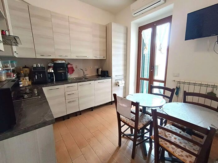 Appartamento trilocale in vendita in Via dei Gelsi, Roma