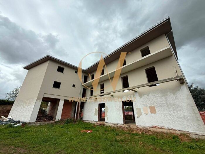 Casa con 6 locali in affitto in Via Appia, San Nicola la Strada