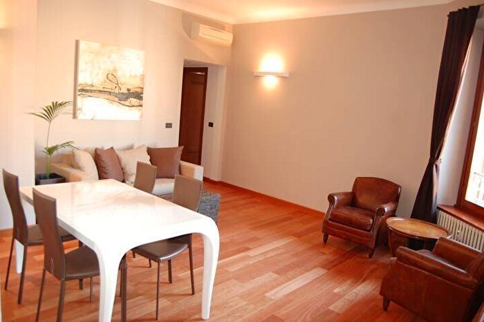 Appartamento bilocale in affitto in Via Plinio, Buenos Aires, Milano