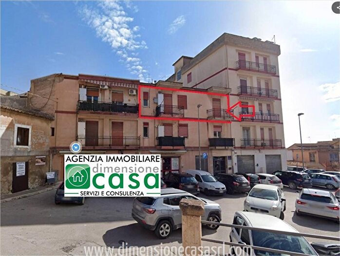 Appartamento con 6 locali in vendita in Piazza Risorgimento, San Cataldo