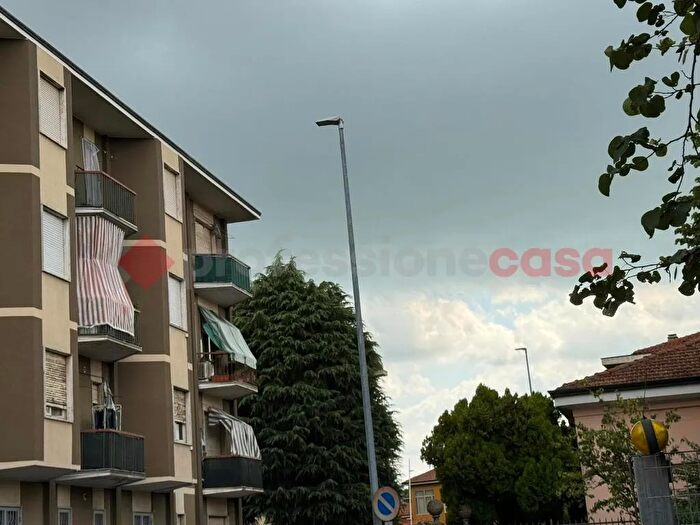 Appartamento quadrilocale in vendita in Via Raffaello, Pioltello