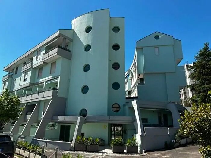 Appartamento trilocale in affitto in Via Spalato, Vasto