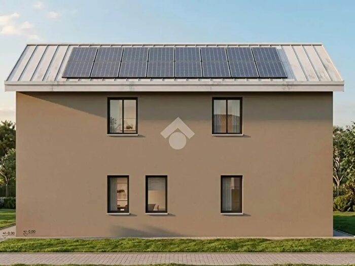 Appartamento trilocale in vendita in Via San Marco, Isola Rizza