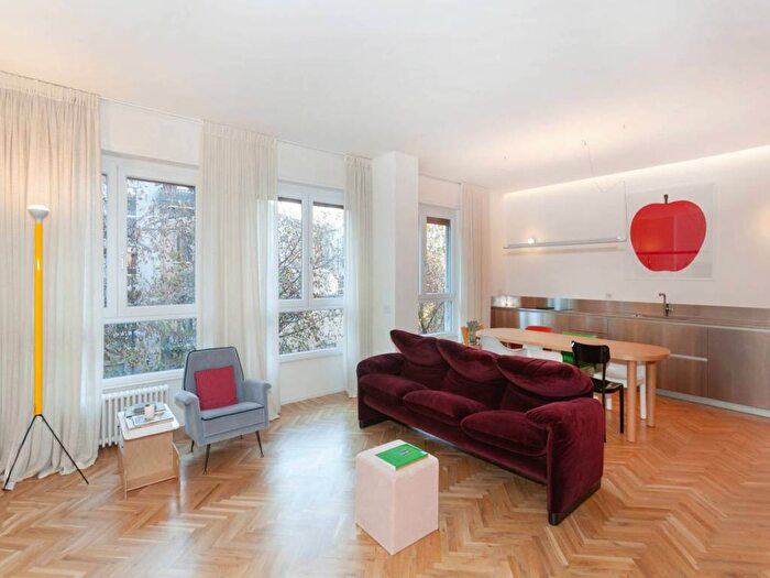 Appartamento quadrilocale in affitto in Via Alfonso Capecelatro, San Siro, Milano